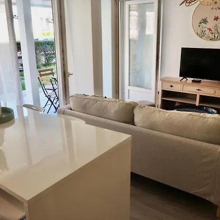 T2 5 Min Du Centre Apartment *