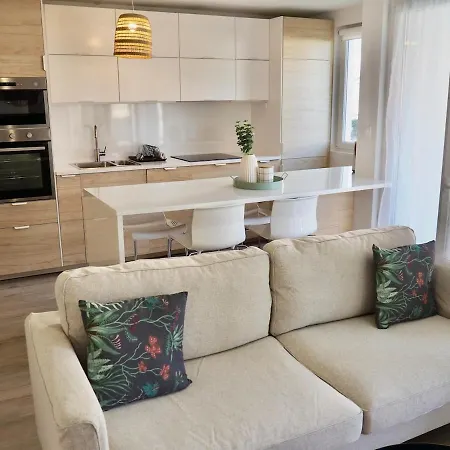 Apartment T2 5 Min Du Centre *